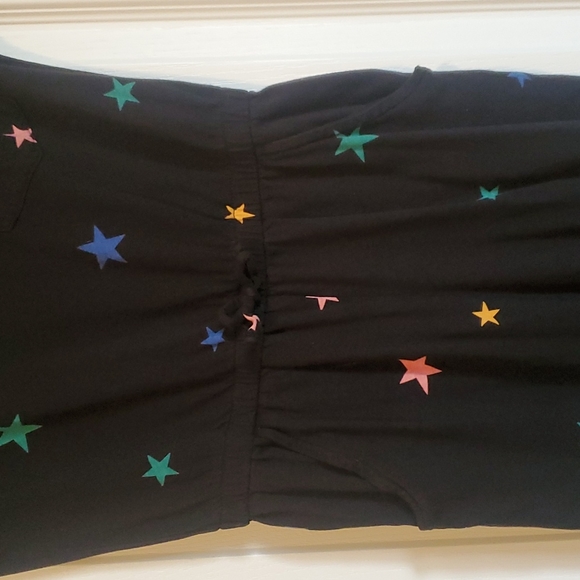 Girl's Old Navy Romper. Size 10/12. Black with multi-color stars. - Picture 2 of 5